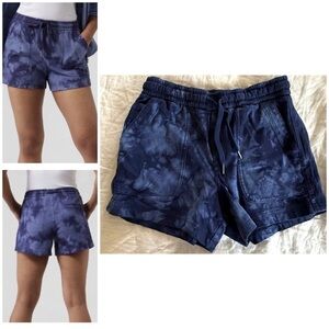 Athleta Blue Tie Dye Farallon Shorts - size xxs